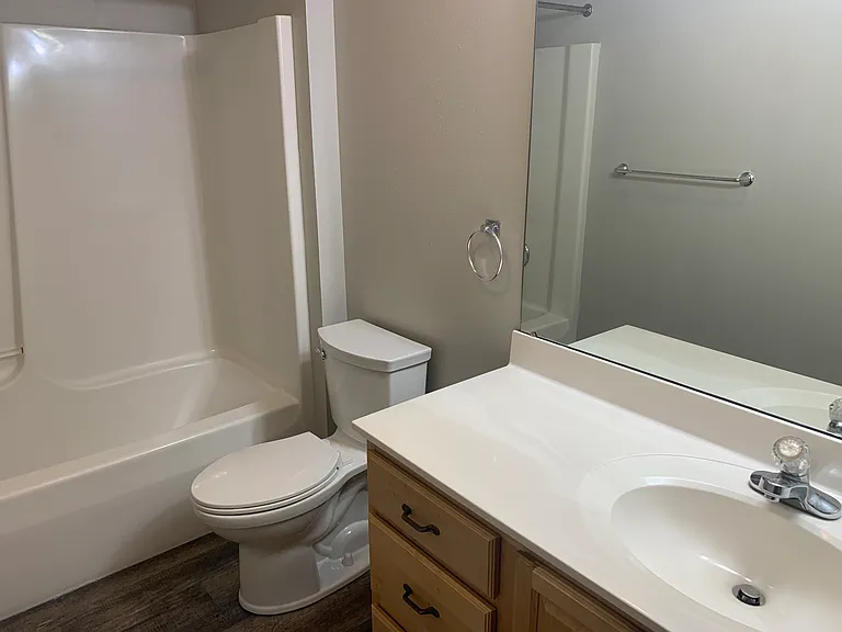 930 Iowa Ave #18 — Photo 2