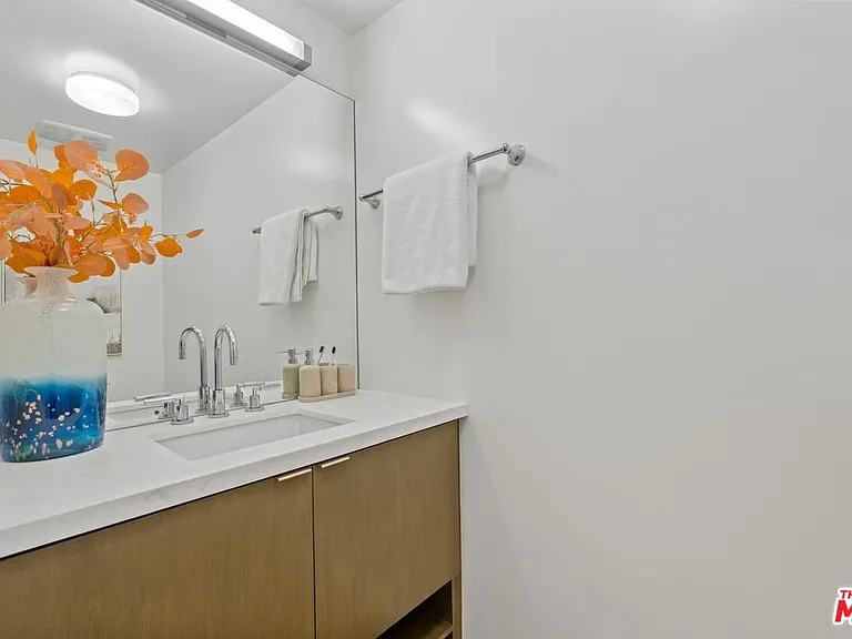 1705 Ocean Ave #206 — Photo 22