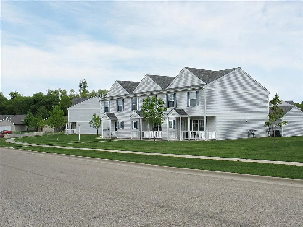 The Gables Townhomes — Photo 3
