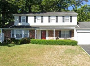 20 Beaumont Lane, Lake Grove, NY 11755
