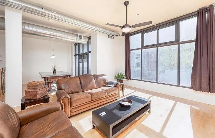 2 bed, 1400 sqft, $2,700 — Photo 4