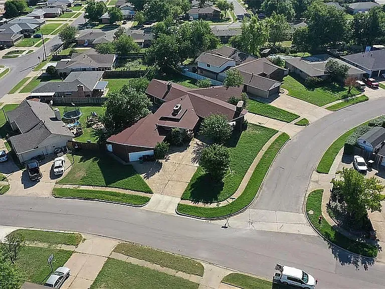 7700 S Country Club Dr — Photo 4