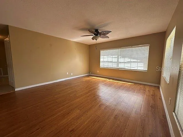 2 bed, 2.0 bath, 1170 sqft, $2,000 — Photo 2