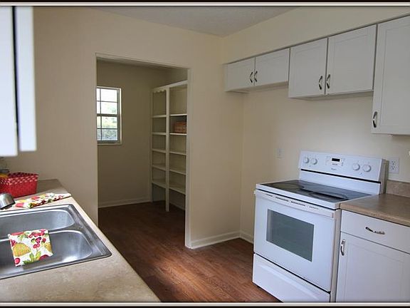 4th image of 4960 93rd Ave