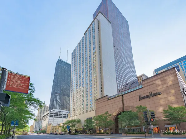 777 N Michigan Ave APT 3308, Chicago, IL 60611