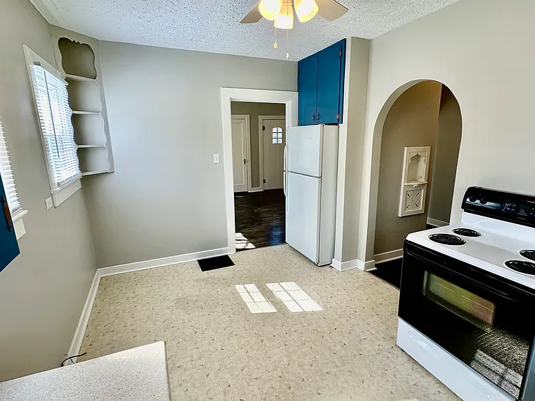 13 Hamlin Ave — Photo 5