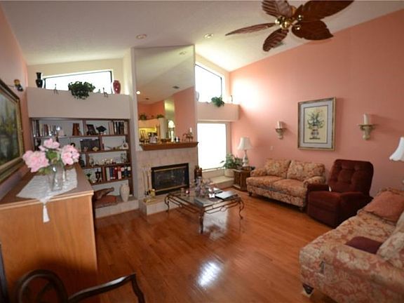 4th image of 3354 Lake Shore Ln
