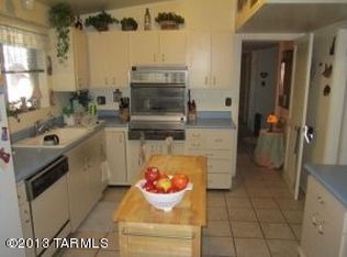 8902 E Pine Valley Dr, Tucson, AZ 85710