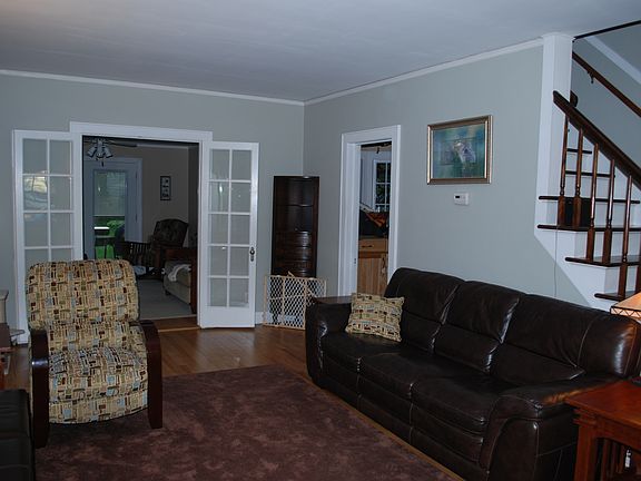 4th image of 1341 Colorado Ave SE