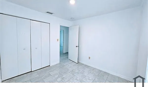 3 bed, 975 sqft, $2,447 — Photo 4