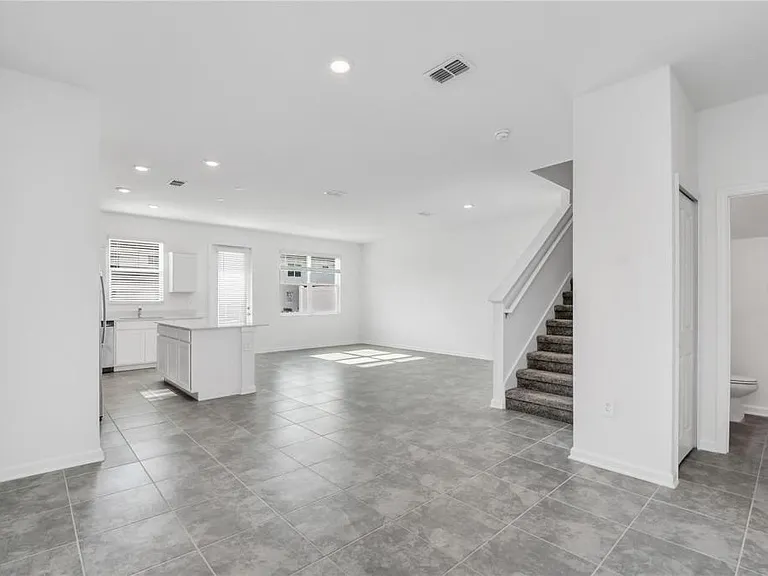 401 Bogey Dr — Photo 5