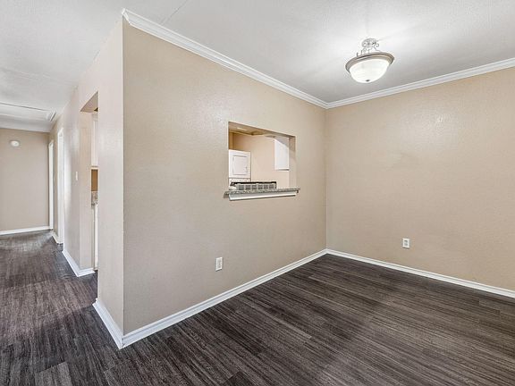 3rd image of 872 W Vanderbilt St APT 2102