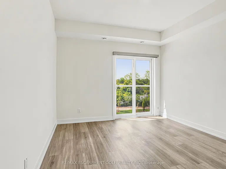 16 Melbourne Ave #307B — Photo 12