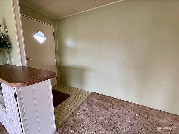 5th image of 1415 Alonda Lane NE
