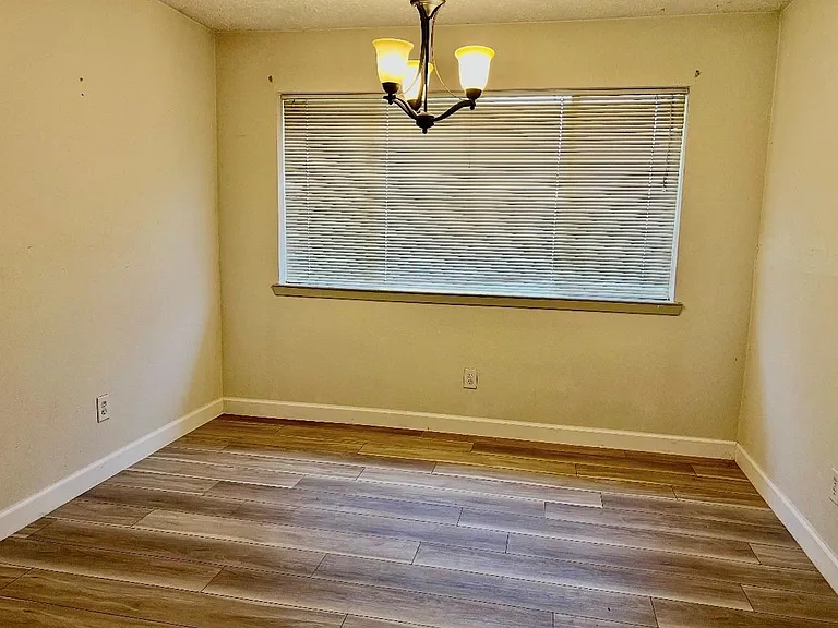 17010 Sunview Ct — Photo 9