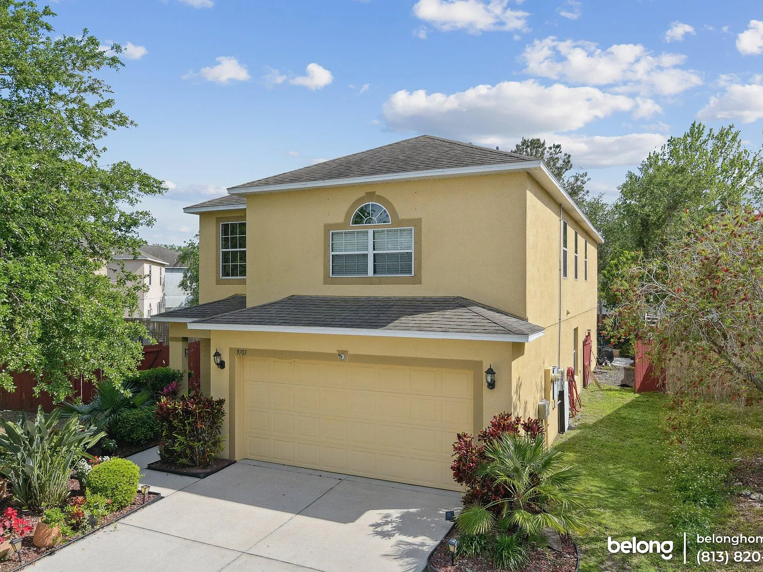 4 bed, 2.5 bath, 2700 sqft, $2,350 — Photo 3
