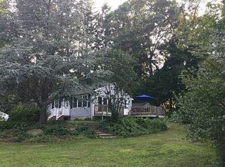 7 Boulder Dr, Johnston, RI 02919