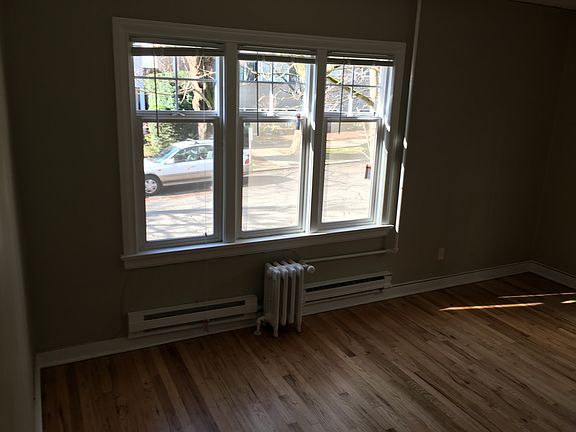 5th image of 420 Belmont Ave E APT 3