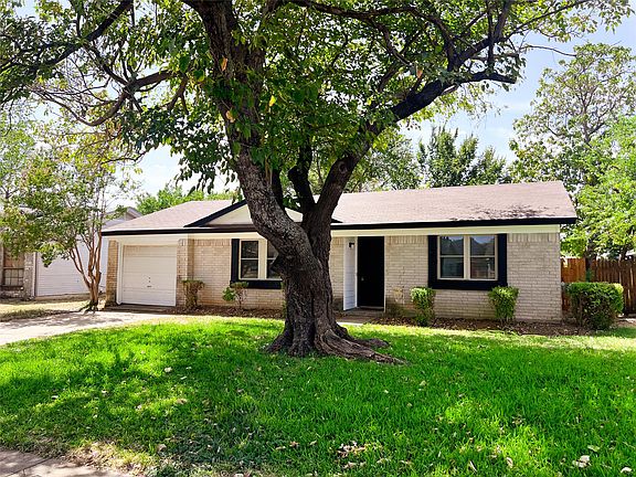 3rd image of 2213 Biscayne Dr
