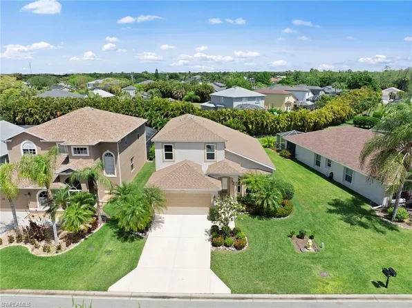 11545 Woodmount LN, ESTERO, FL 33928