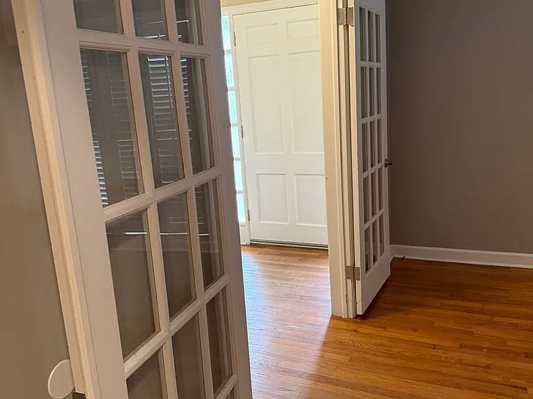 115 S Rosewood Dr — Photo 9