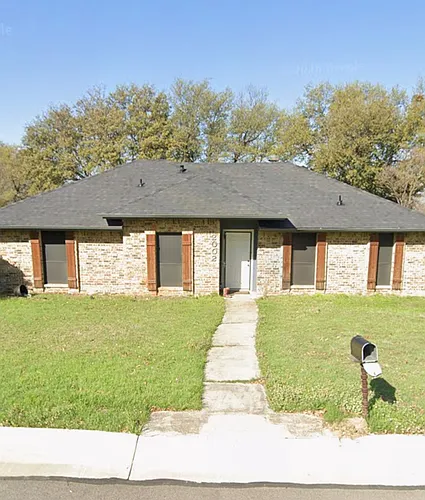 2002 Azalea St Photo 1