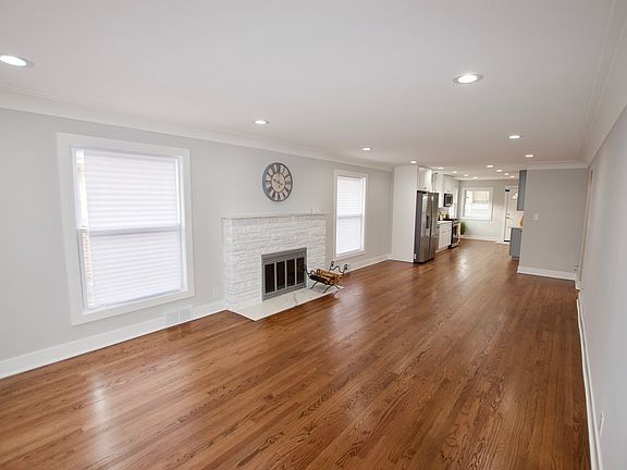 2nd image of 9416 S Avers Ave