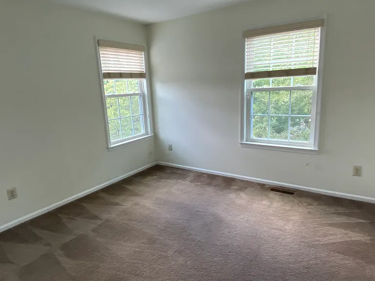 1 Aster Way — Photo 38
