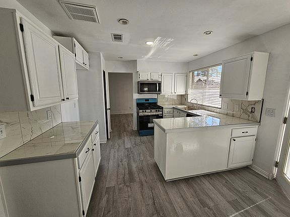 2nd image of 11411 Sky Way St