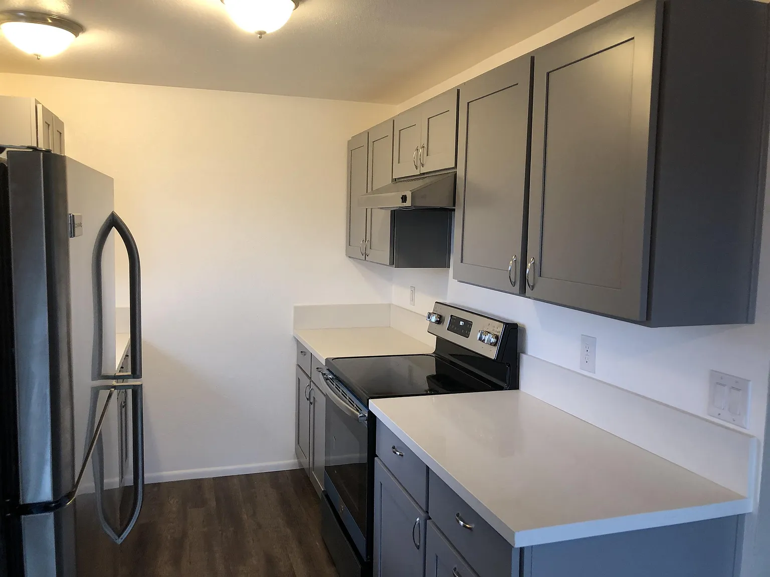 Kelsey Court - 1122 — Photo 3