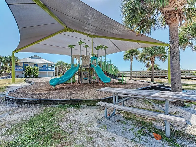 12165 Gulfstream Blvd — Photo 29
