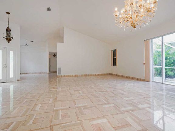 5th image of 9179 Baybury Ln