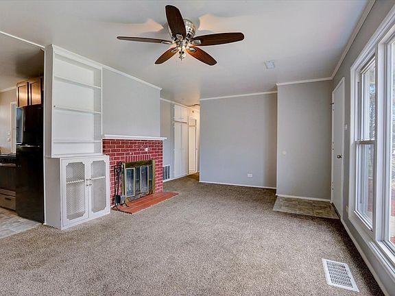 3rd image of 320 Marquette St