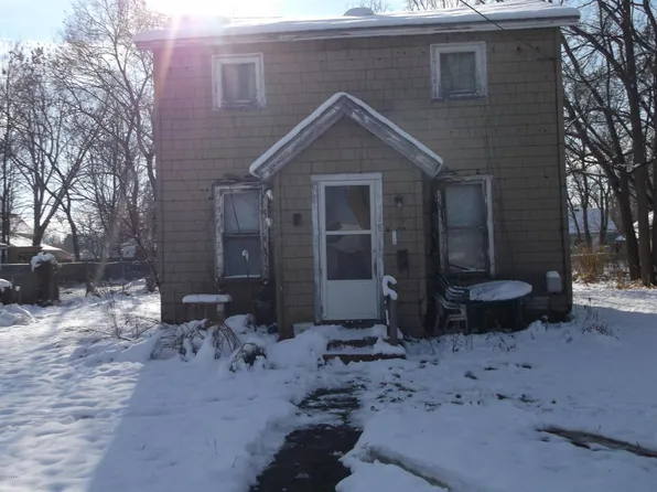 718 E Grand St, Hastings, MI 49058