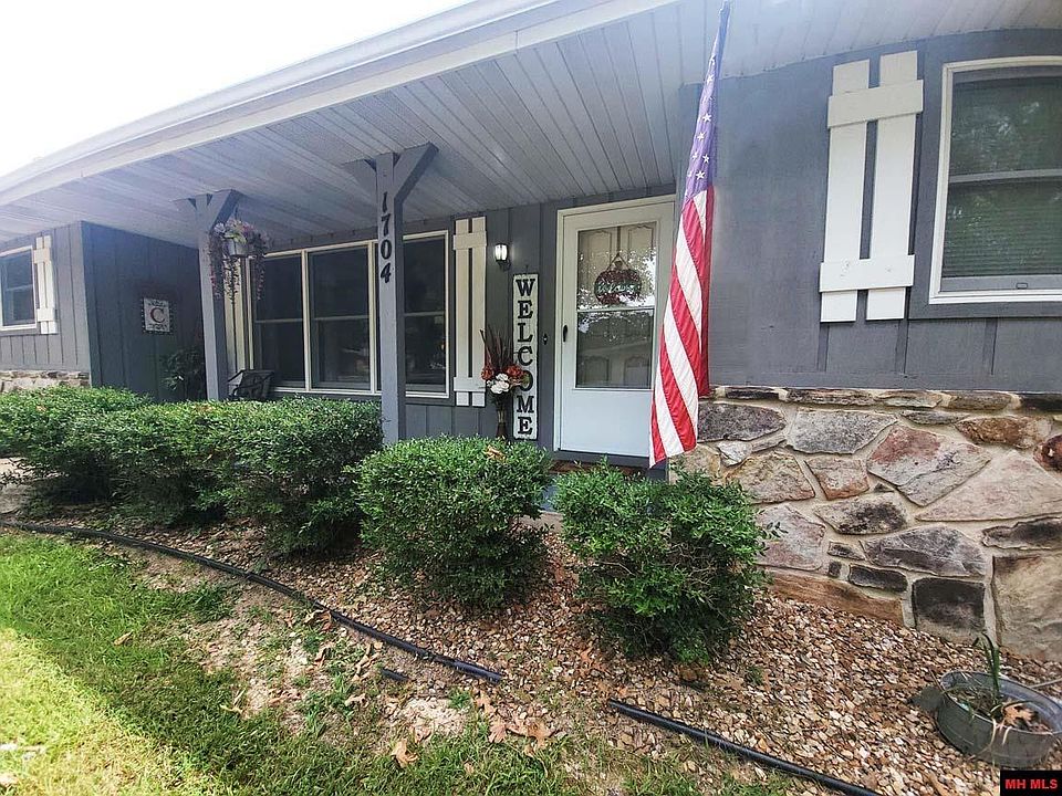1st image of 1704 Eagle Dr