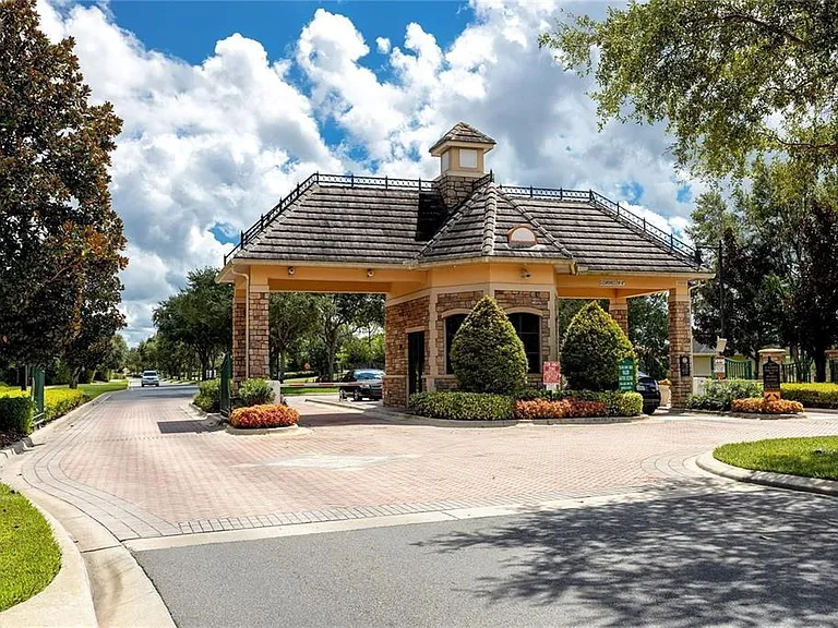 8244 Prestbury Dr — Photo 46