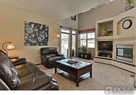 2nd image of 1337 S Kimbark St