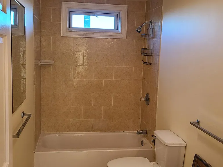 9 Alban St #3 — Photo 5
