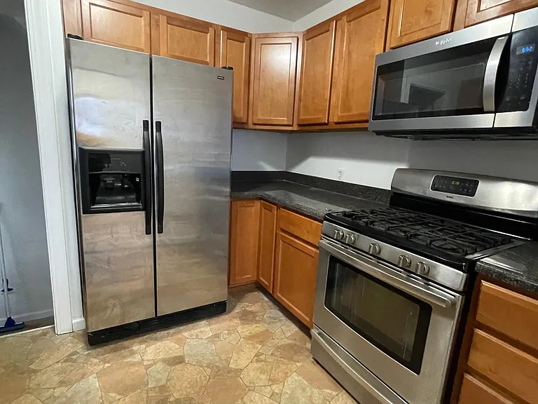 254 Eldred St — Photo 11