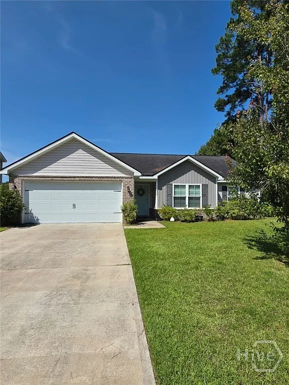 3 bed, 2.0 bath, 1565 sqft, $1,950 — Photo 1