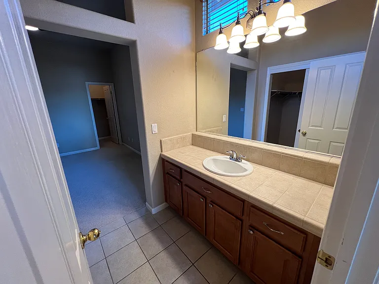 1581 Bella Cir — Photo 21
