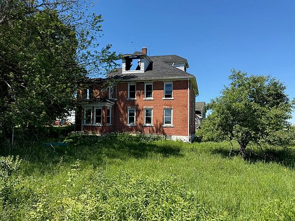 3rd image of 238588 Deer Creek Ln