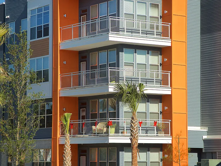 Brooklyn Riverside apartments community photo