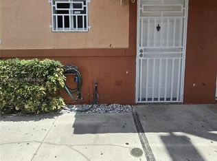 8075 NW 8th St APT 6, Miami, FL 33126