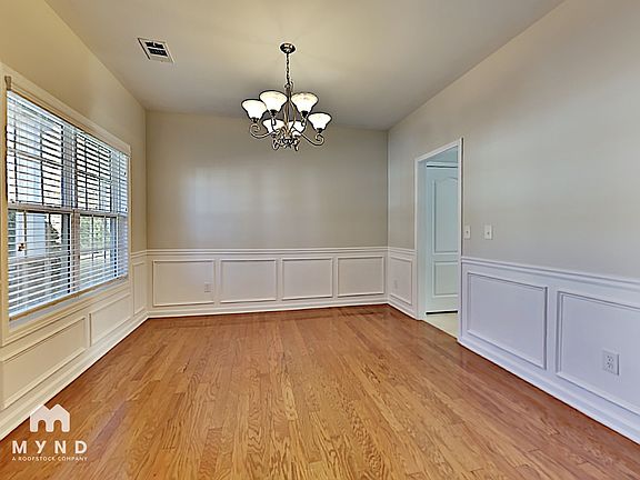 4th image of 525 Vickers Ln