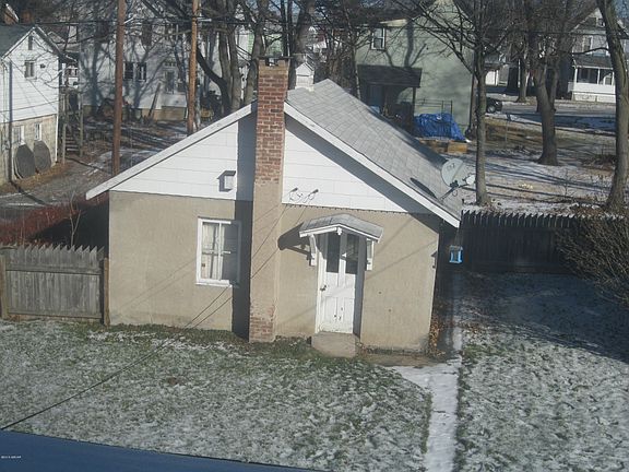 4th image of 435 Percy St #S