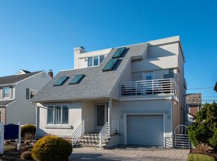 4 N Osborne Ave, Margate, NJ 08402