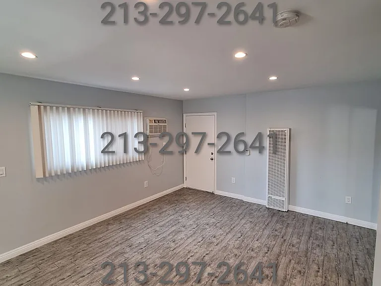 527 N Coronado St #16 — Photo 17