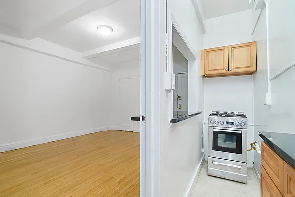 Rented by Living New York | media 8