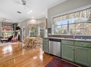 2716 Hillview Green Ln, Austin, TX 78703